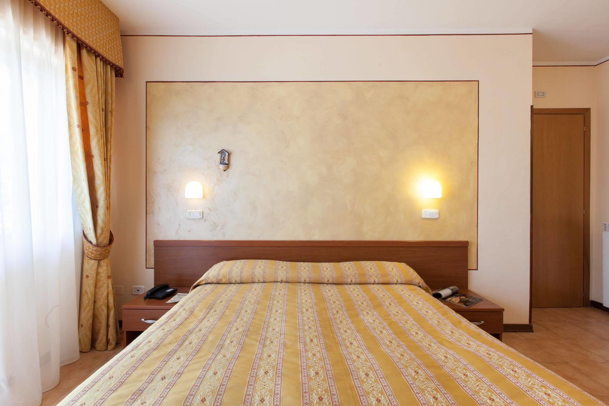 Hotel Fabbrini Abbadia San Salvator Εξωτερικό φωτογραφία